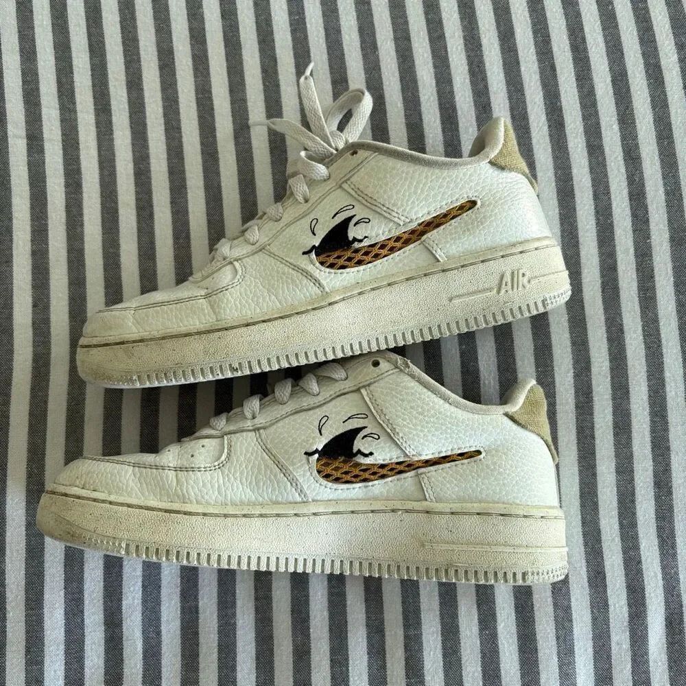 Nike Air Force 1 '07 LV8 NN sneakers Youth Size 5